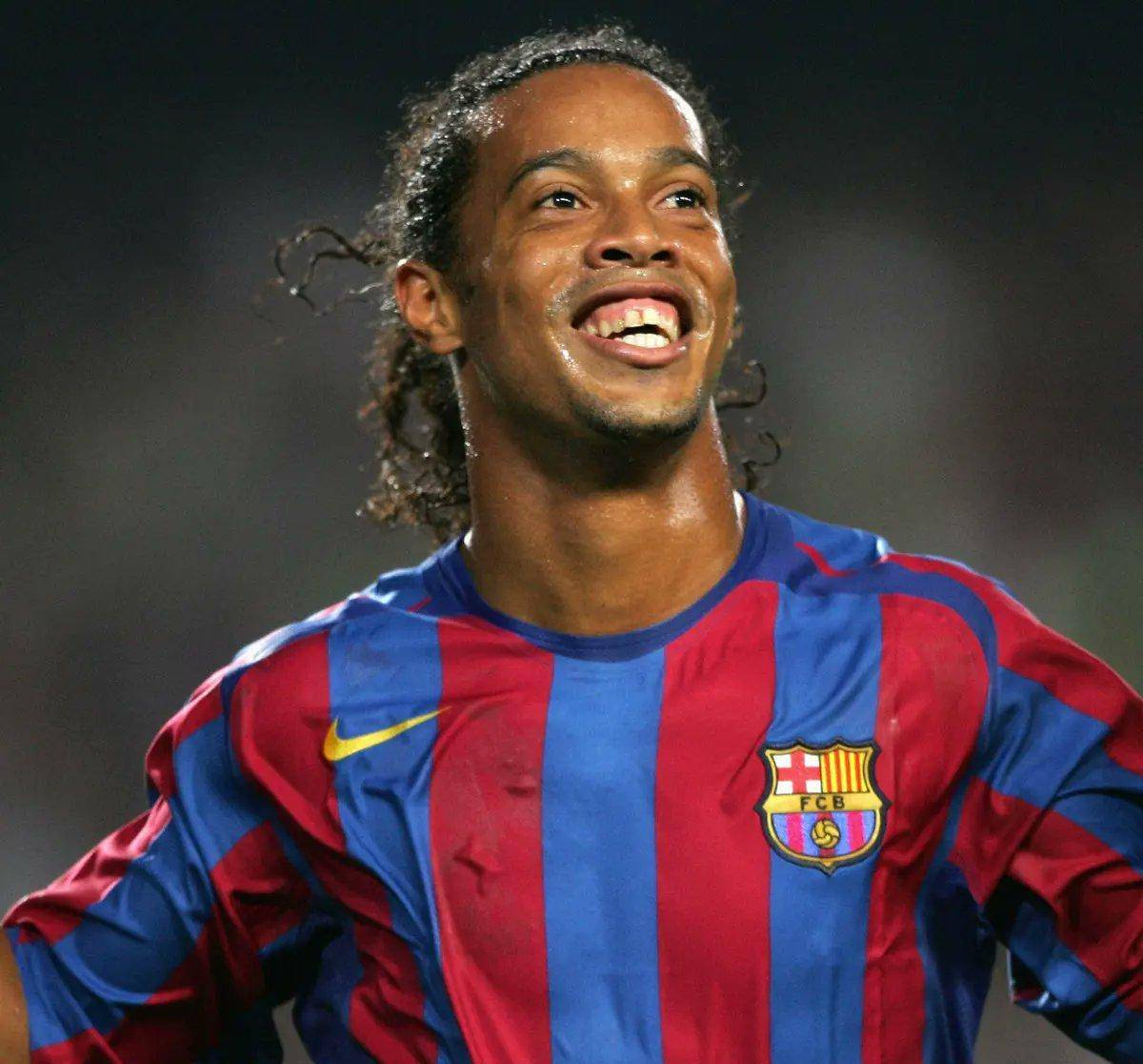 欧洲足坛:11月24日转会消息_梅西_哈兰德_续约