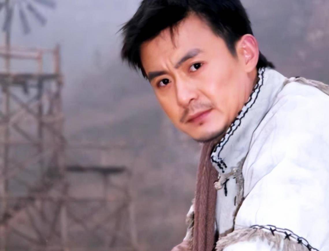 演员邢岷山:娶恩师女儿为妻,宠妻30年,带着家人拍戏_昆剧团_时候_祖父