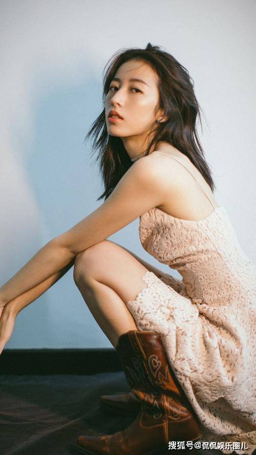 29岁周雨彤,真是人间尤物!顶级颜值顶级身材!_角色_魅力_演技