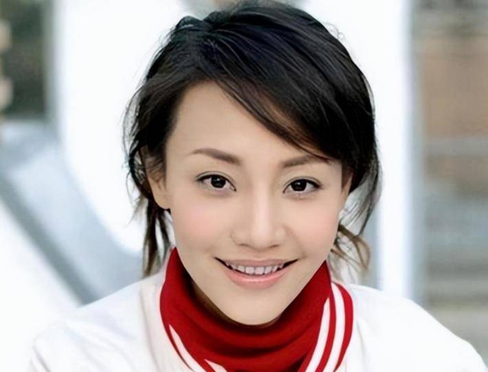 美女演员潘星谊:29岁被鱼缸碎片割喉去世,父亲微笑送别惹争议_姚晨