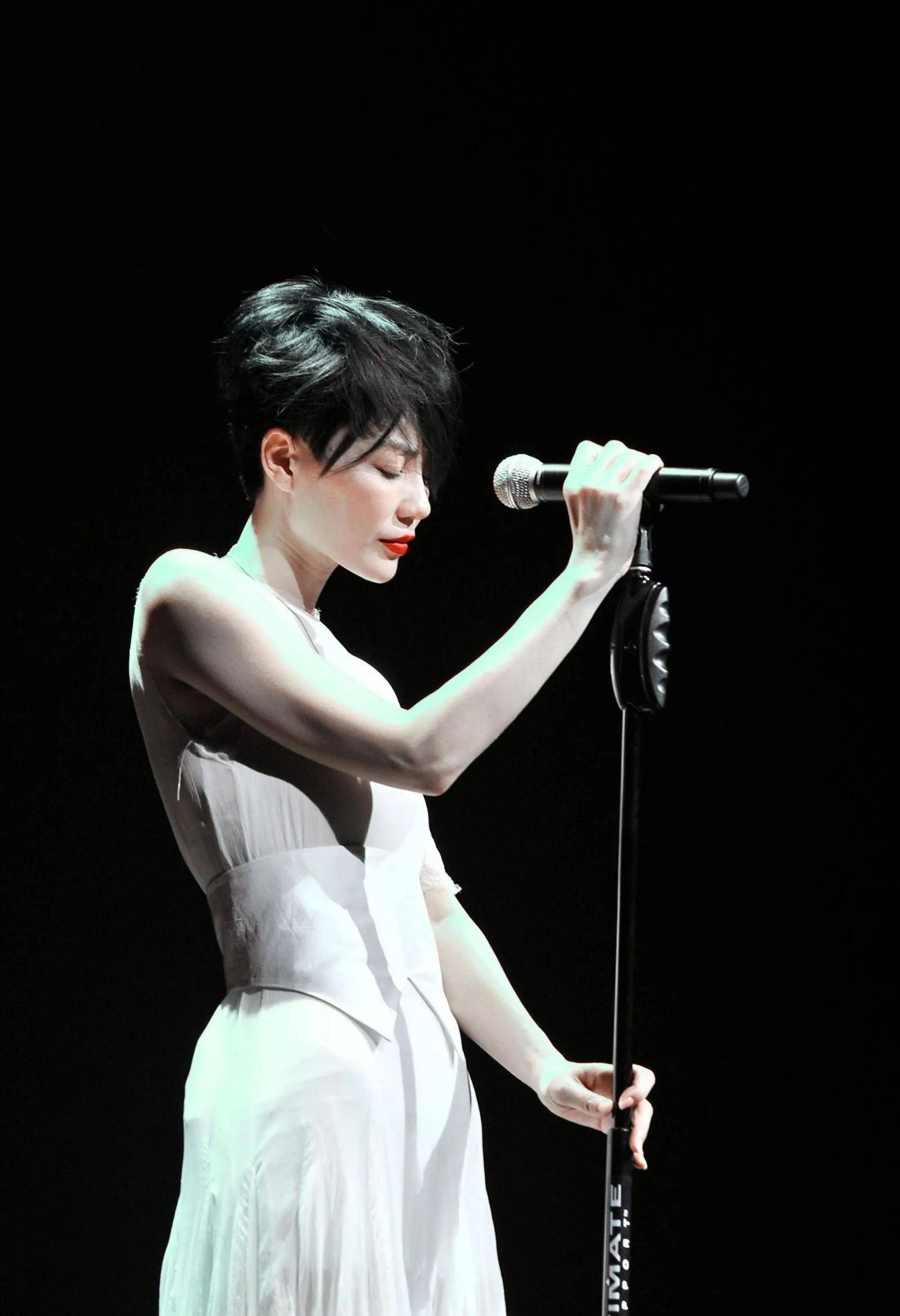 天后王菲又传出喜讯_谢霆锋_图片_网络