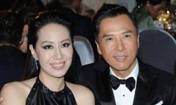 让人不禁想起他与赵文卓多年前的恩怨_电影_前妻_万绮雯