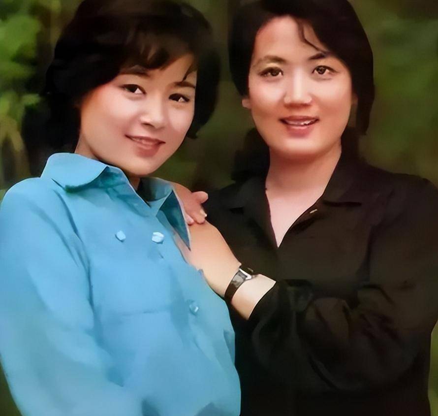 但张建亚认为外国没有自己想象的那么好,拒绝了他.