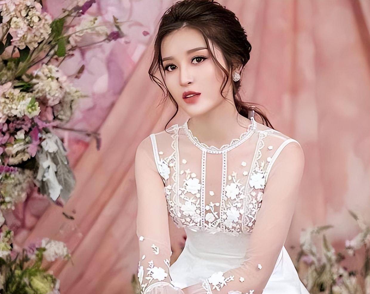 她花了11年从普通女生蜕变成越南女神,堪称神级翻身!