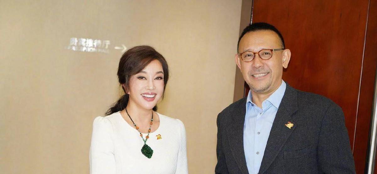 刘晓庆:4段婚姻6个男人,一句话成就姜文,60岁再登事业巅峰_演技_电影