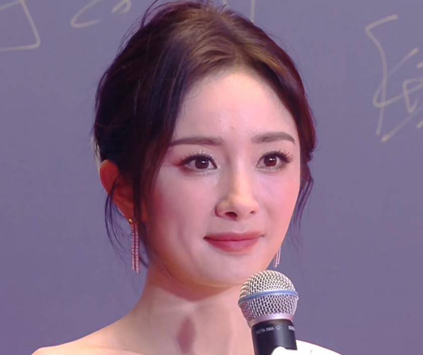 尖叫之夜明星亮点与尴尬,杨幂白裙暴露赘肉,刘诗诗眼窝显疲态   第9张