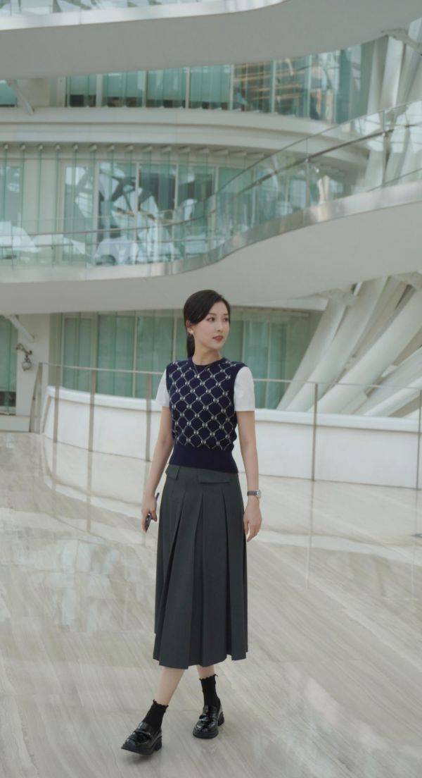 身高172朱梓橦图片惊艳写真30张诠释不同风格的美_魅力_文艺_职场