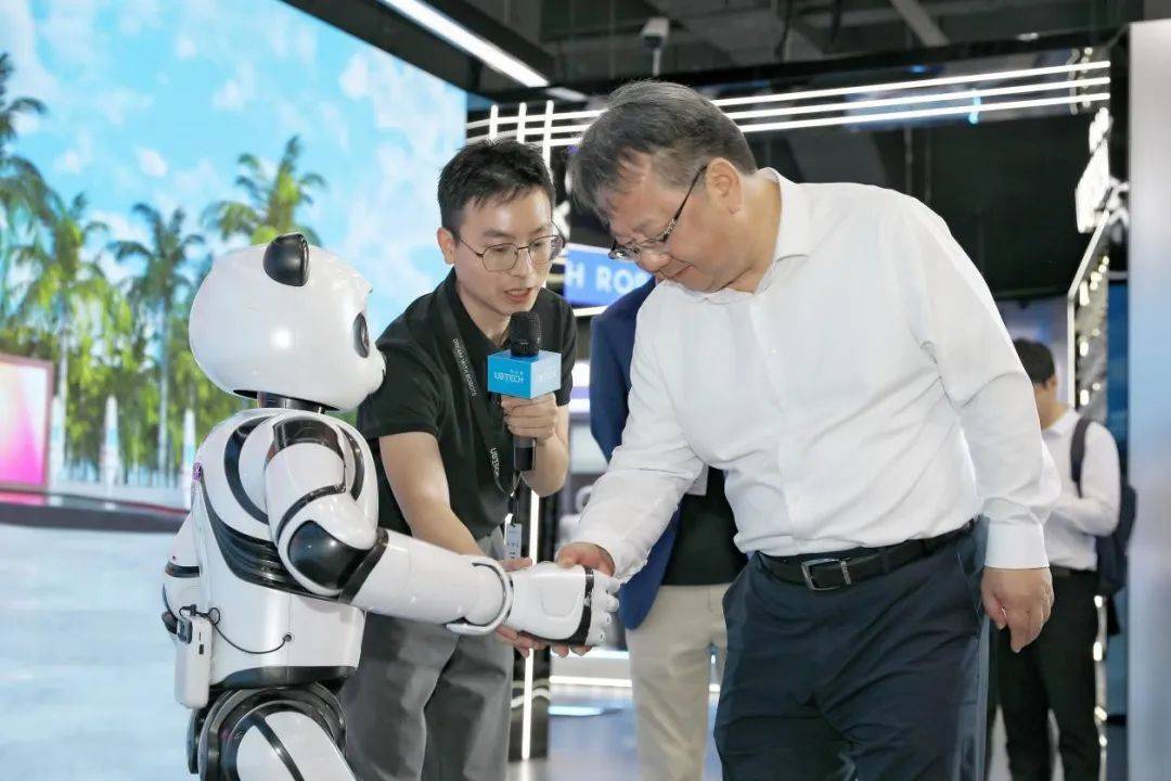 经开携手优必选掘金机器人"蓝海"_发展_产业_人工智能
