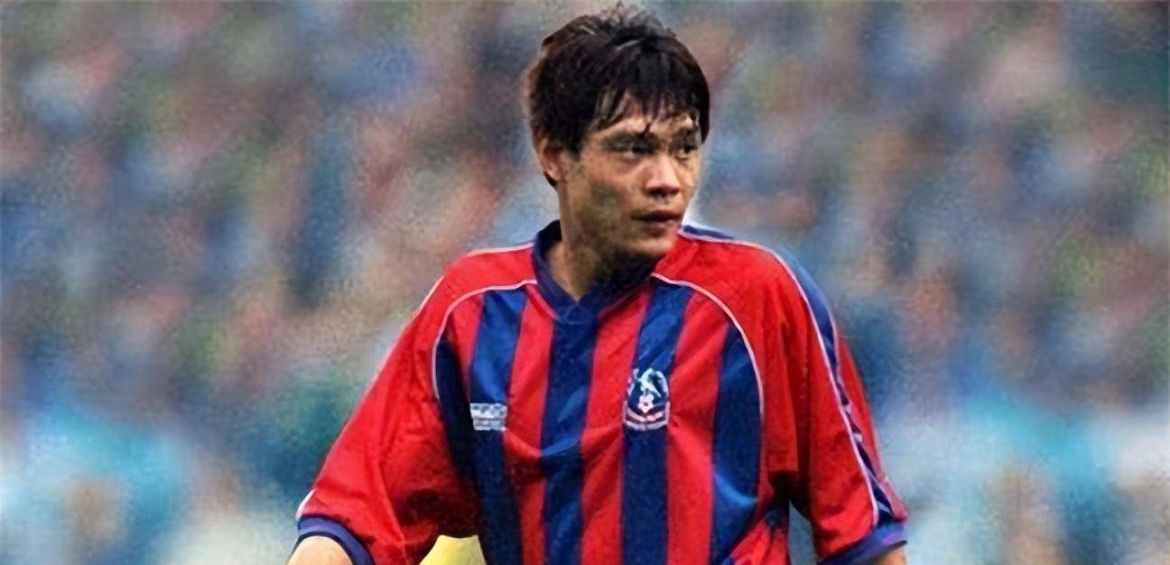 水晶宫vs诺维奇一役,维纳布尔斯作出决定:28岁的范志毅,21岁的孙继海