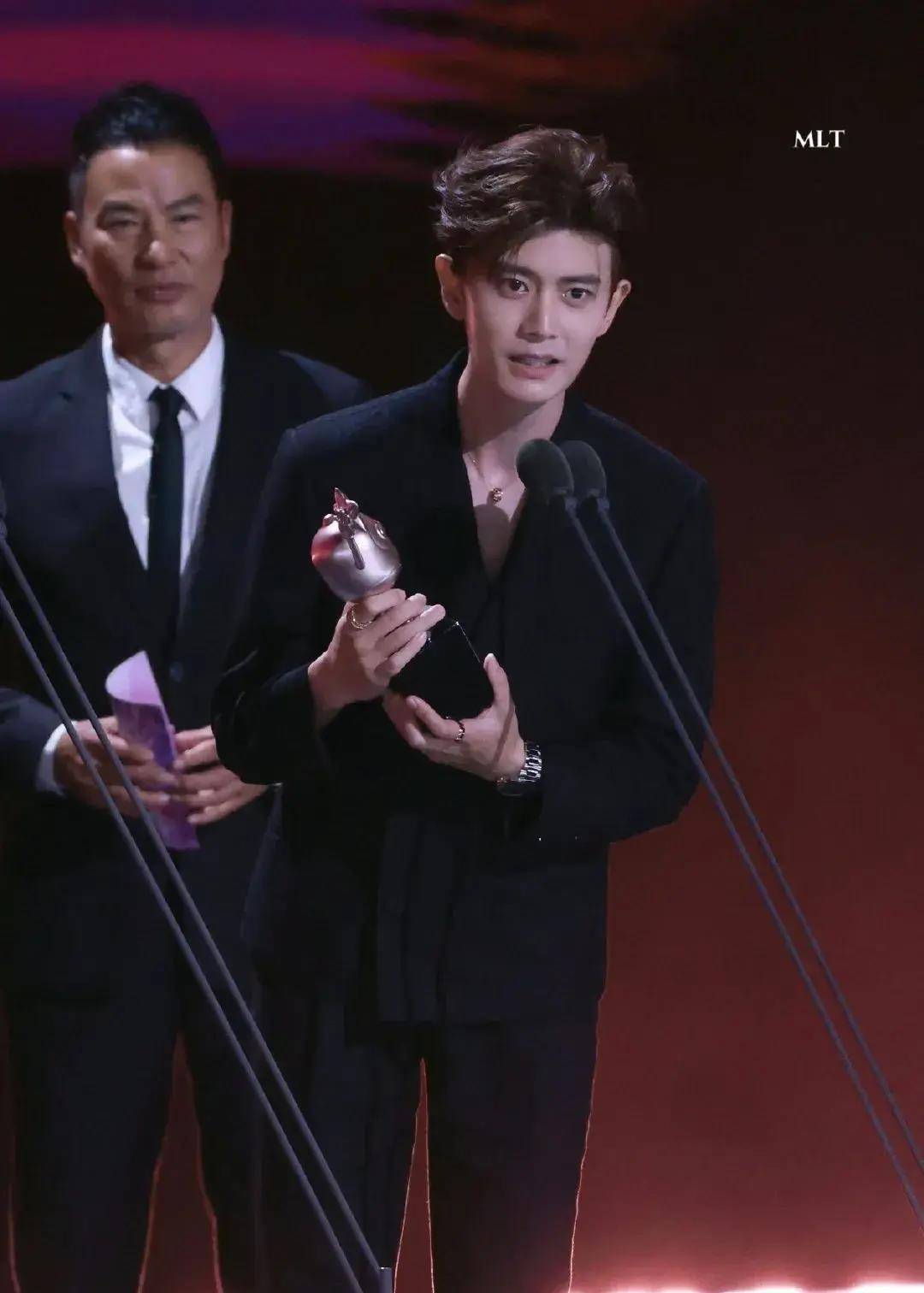 26娱瓜:杨洋龚俊热巴唐嫣任嘉伦成毅李沁杨幂陈哲远王楚然_活动_品牌