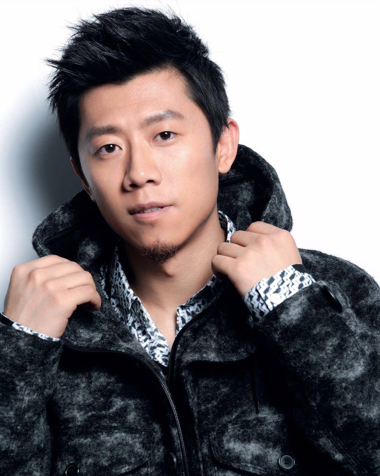 看看她在夏雨不忠诚高圆圆时的态度就明白了_父母_姜文_女儿