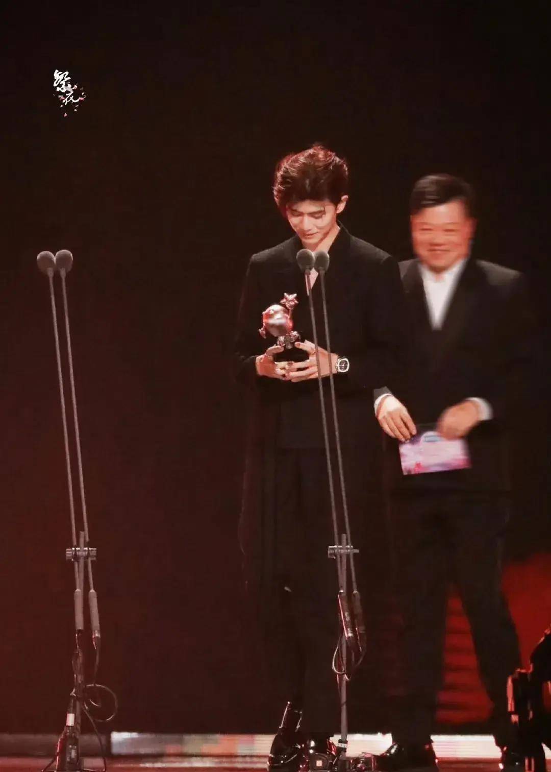 26娱瓜:杨洋龚俊热巴唐嫣任嘉伦成毅李沁杨幂陈哲远王楚然_活动_品牌