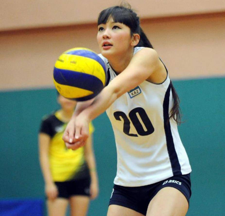 排球女神萨宾娜:26岁嫁入豪门,整容后成网红,如今很幸福_上场比赛
