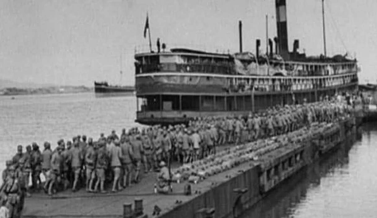 台湾人第一次来大陆,小姐姐自嘲是乡巴佬,直言:此生不悔入华夏_中国