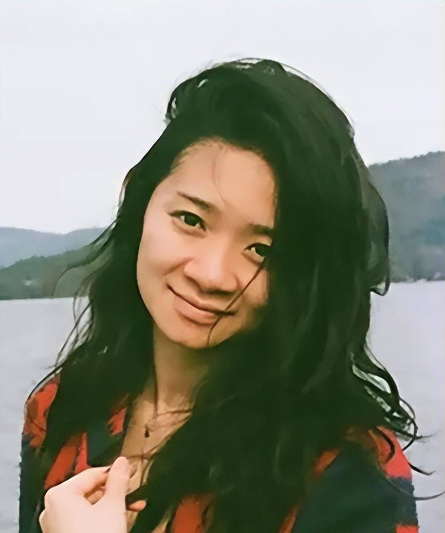 瞒了23年的宋丹丹女儿,比巴图优秀好几倍,如今已是"华人骄傲"_赵婷