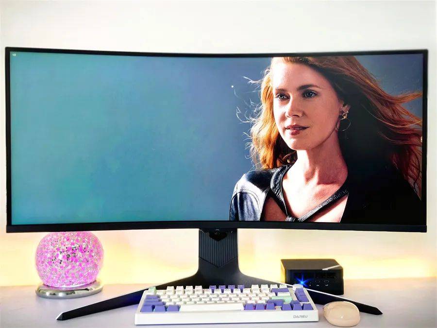 懂显示器的为什么选带鱼屏,不吹不黑说说雷鸟Q8显示器使用感受