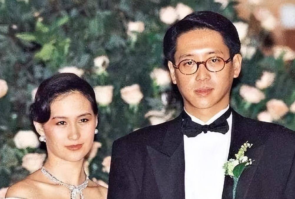 再看何超琼许晋亨二人境遇,夫妻差距一目了然_陈百强_李嘉欣_何鸿燊