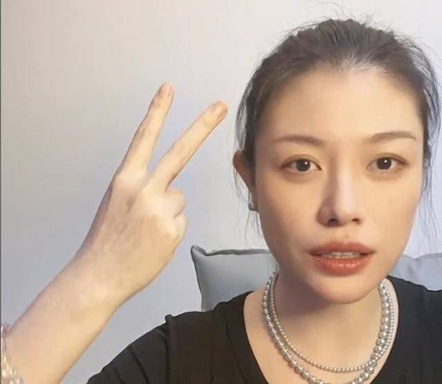 葛荟婕谈汪峰离婚心情好,走漏女儿小苹果近况,直言不恨子怡姐姐_&quot