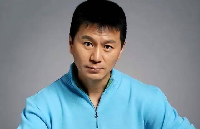 她放弃舞蹈从影,不顾家人反对,22岁嫁44岁知名演员为妻_吴若甫_刘莎