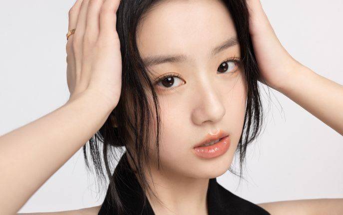 尽管包上恩在素颜状态下被网友们批评状态不佳,但在