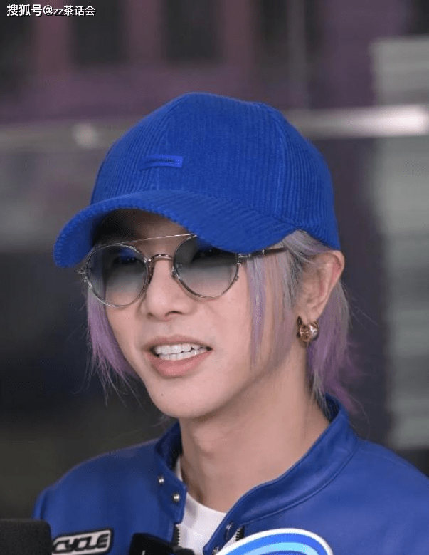 华晨宇扫楼惊艳造型引热议,阴柔的像女生!_音乐_个性_灵魂