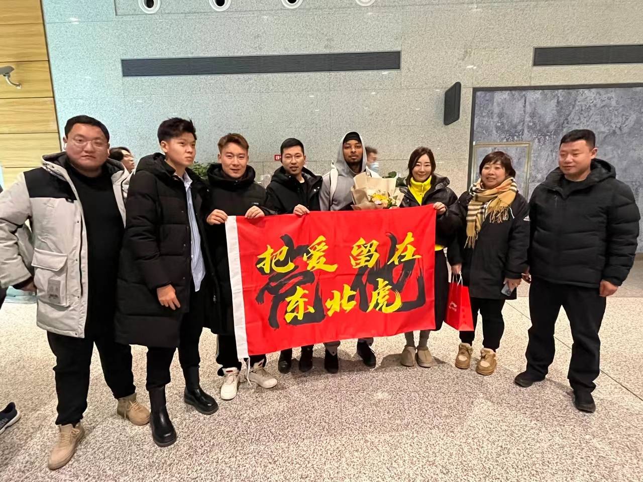 第三外援昆汀·皮特森抵达长春与吉林东北虎球队会合_九台_银行_命中