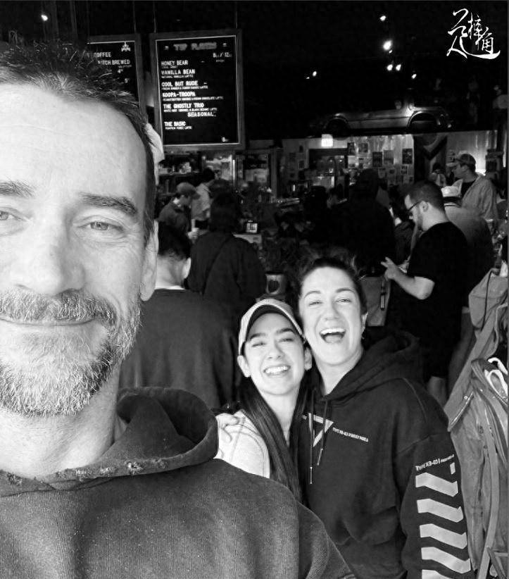 aj李有望追随cm朋克重返wwe?克罗斯夫妇:我们还活着!_摔跤_观众_原因