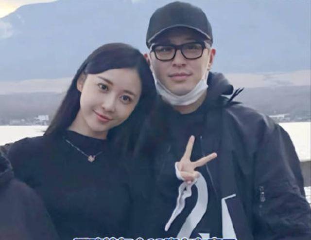 潘玮柏巴厘岛举行大婚,另一对新人被迫换场,妻子身份被吐槽多年_宣云