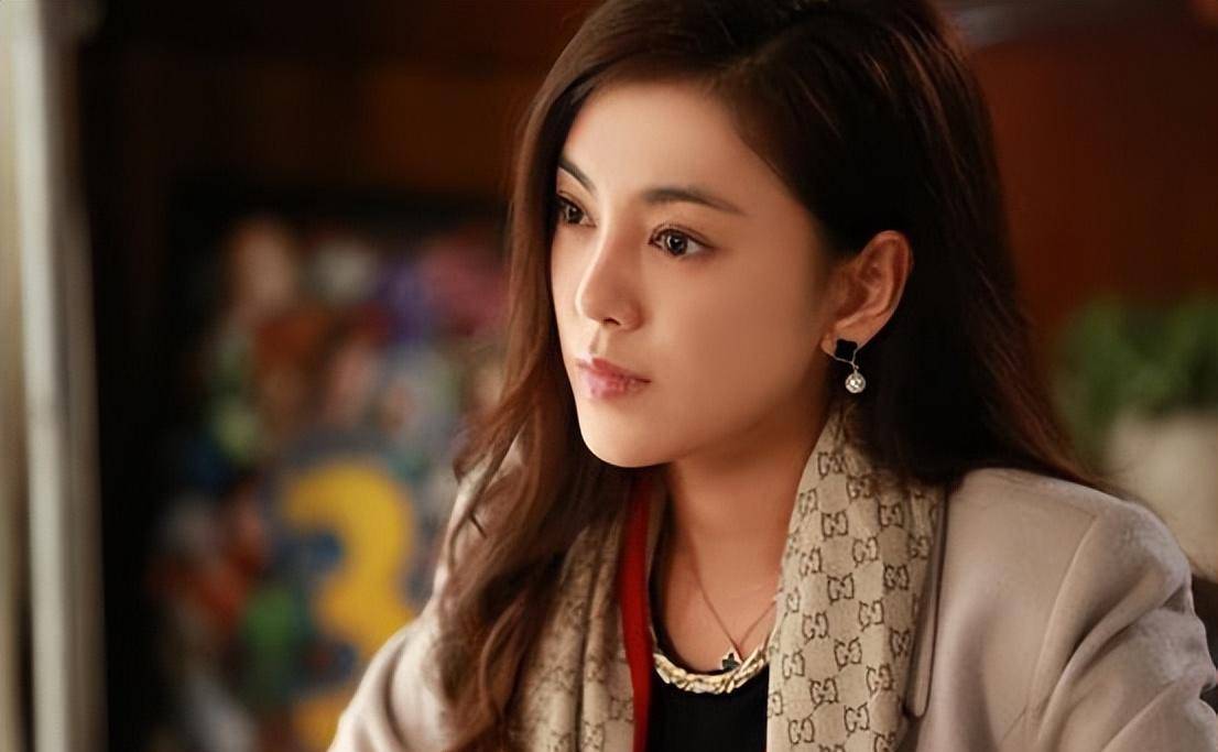 爱情公寓最惨的主演,大火时出去留学,学成归来成为18