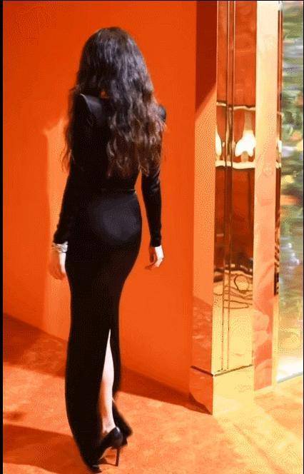 上海这一夜,47岁舒淇用松弛感证明,美人不在皮也不在骨,而是_珠宝