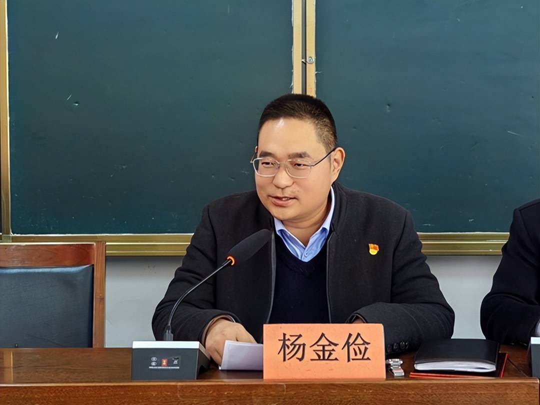 商丘市梁园区孙福集乡中心学校召开五育并举工作室成立大会