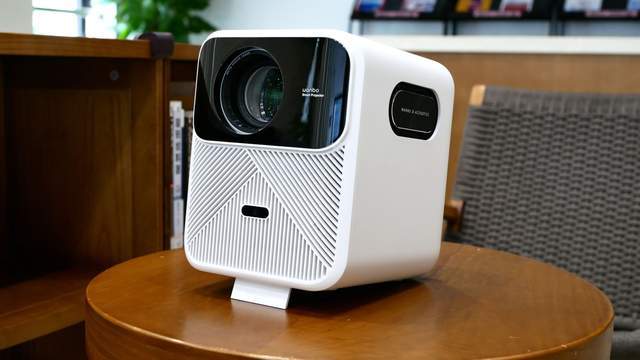 更好看,更好听的万播M1 Pro投影仪来了,年轻人们冲吧!