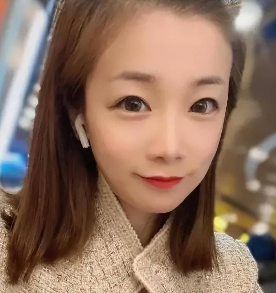 杨鸣的绯闻女友章思思颜值和他老婆差不多,优势就是年轻_婚姻_激情