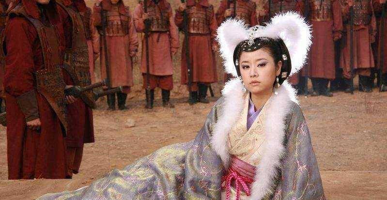 网友评选最美苏妲己,迪丽热巴被质疑,看到定妆照时被惊艳了_范冰冰