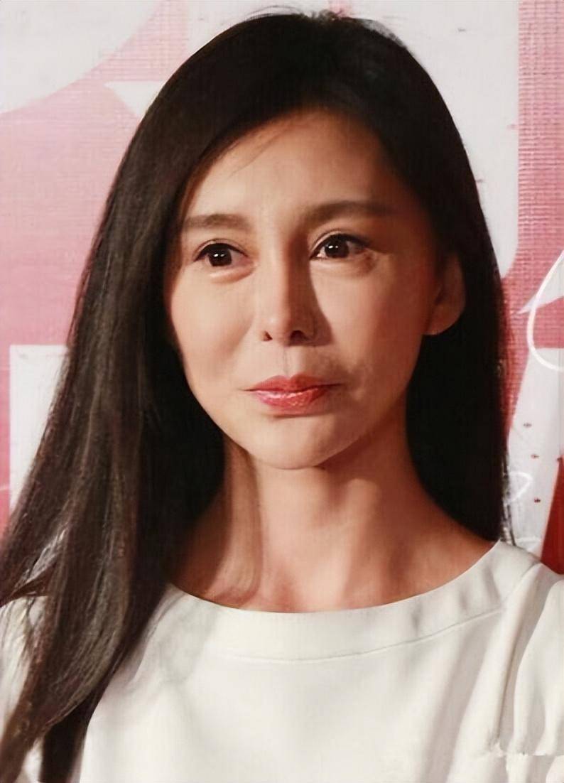 4位女星整容失败:高溜鼻头发黑新伤,巩新亮越整越离谱_鼻子_因为_人们
