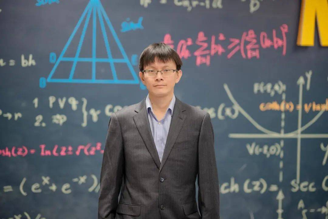 海亮高中斌槟有明数学竞赛团队赵斌教练培养学生斩获国际金牌