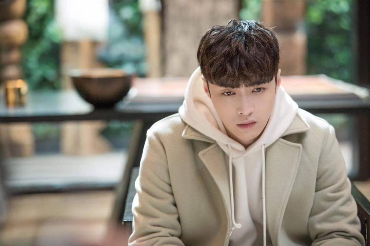 盘点8位艺人从偶像转型高人气演员,王一博,程潇都先在国外出道_演技