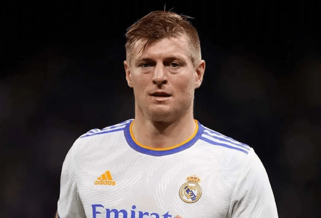 托尼·克罗斯一直以来都是现代足球场上最杰出的中场之一_传球_长传_