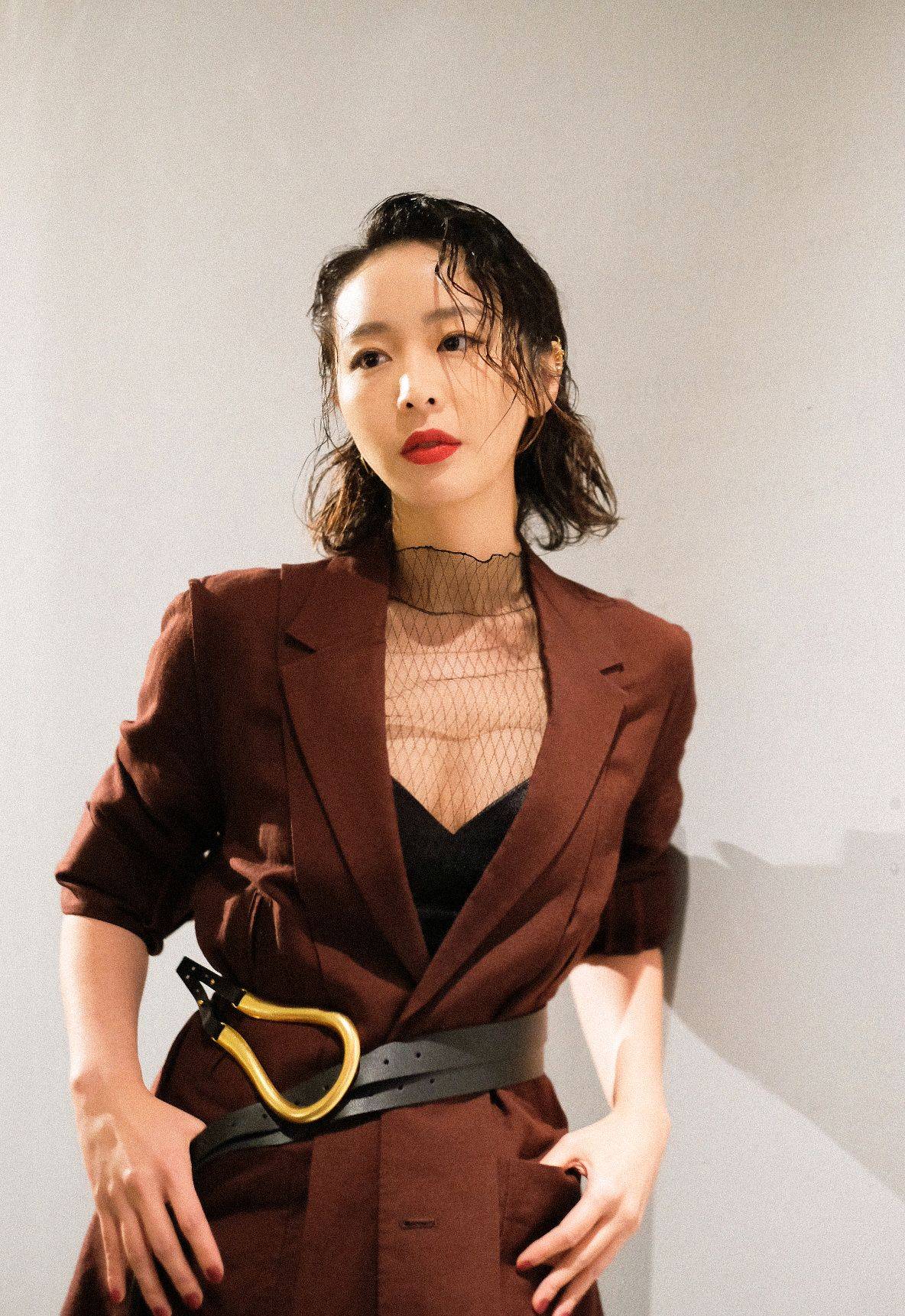 34岁"大嫂"高叶,纯欲天花板!_表演_舞台_才华