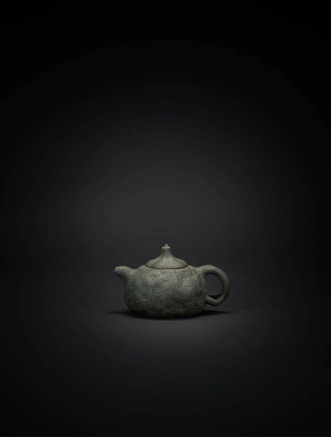 当代 · 何道洪制層波落槌价:rmb 450,000 元9050 民国 · 王寅春制六