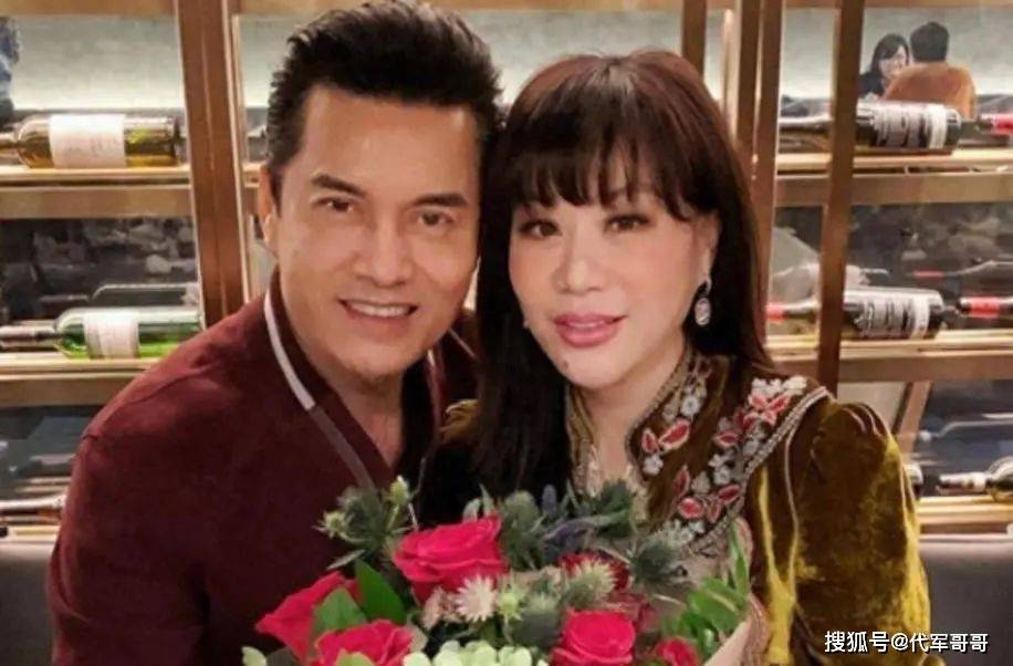 吕良伟曾经度过三次婚姻,每一位妻子都是备受名人堂的演员或歌手.