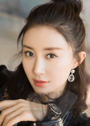 看到12年后她的长相,我没眼花吧?_因为_女明星_舒畅