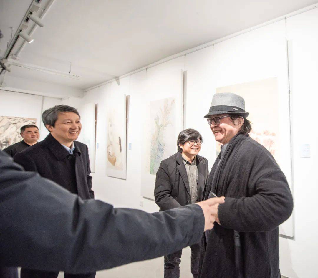 展览现场获奖作者代表张俞烨在发言中表示十分感谢江苏省青年联合会和