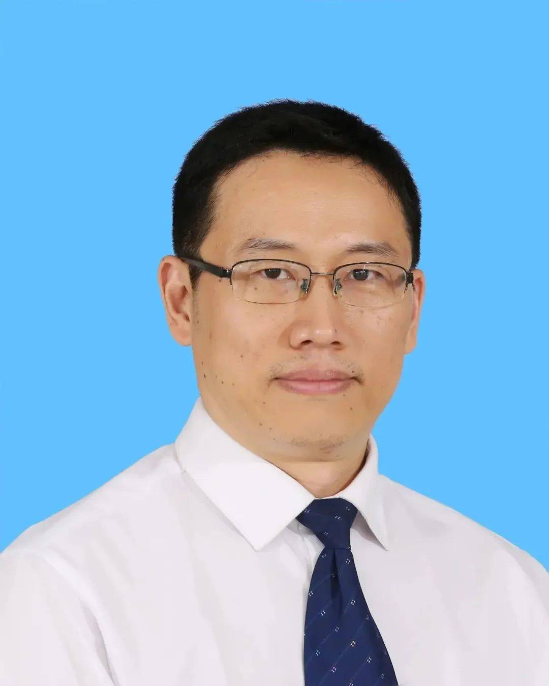 崔勇学术兼职:中国抗癌协会肿瘤微创与个体化治疗专家委员会常委,中国