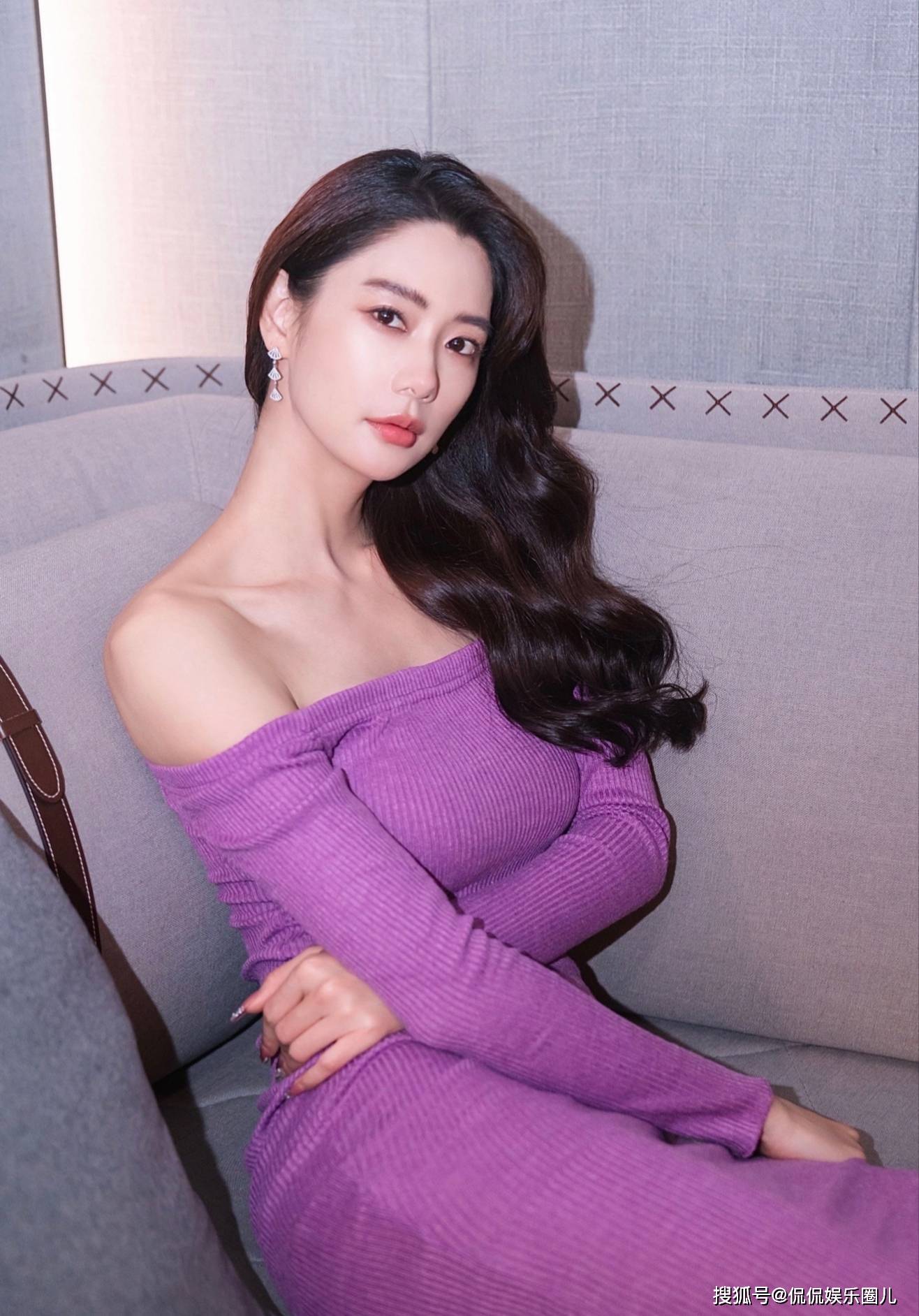 这身材啊……克拉拉写真赏_线条_魅力_女性