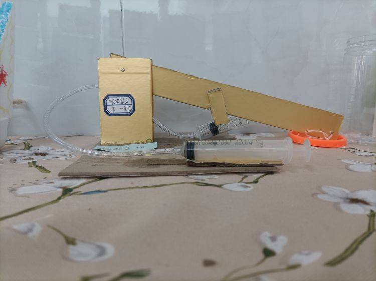 液压升降机自制冰淇淋冷藏箱自制饮水机用废旧物品,发挥聪明才智,制作