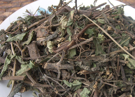 白发别急着去染，用农村常见的叶子洗头，坚持半个月，白发变黑发(图4)