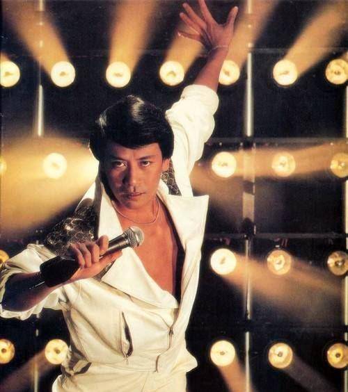 自己生病都不愿见成龙,成龙只能灰溜溜离开_罗文_郑伊健_敬畏