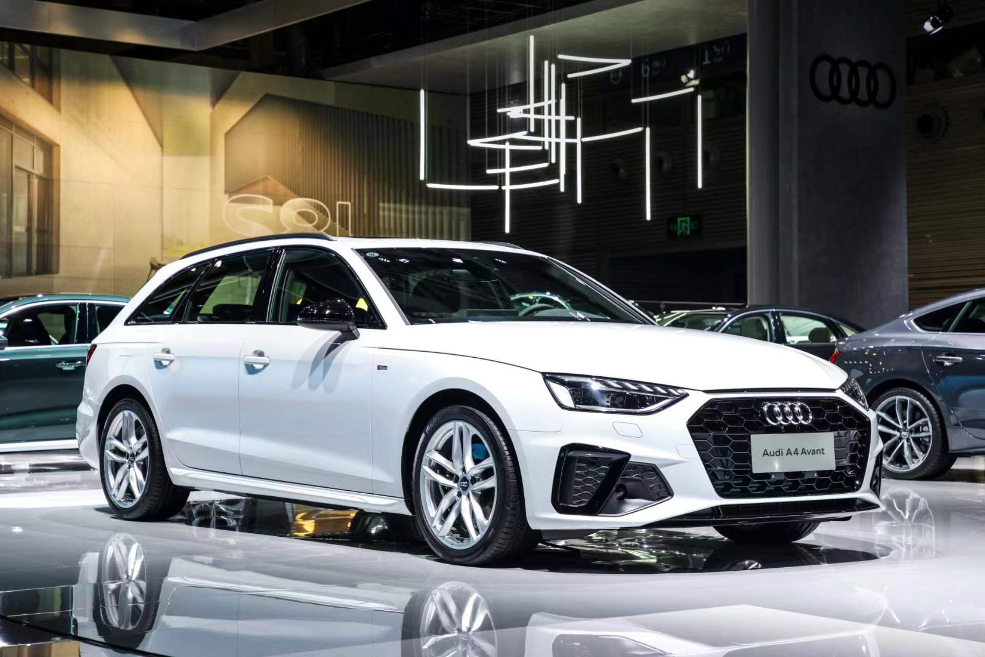 奥迪A4 旅行车系列 & 奥迪 S4 家族 2024年型正式上市_搜狐汽车_搜狐网