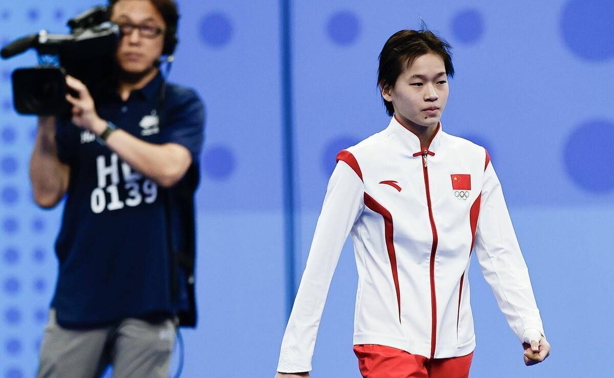 500万粉官媒南风窗发文维护全红婵,周继红要当心了_比赛_极端_行为